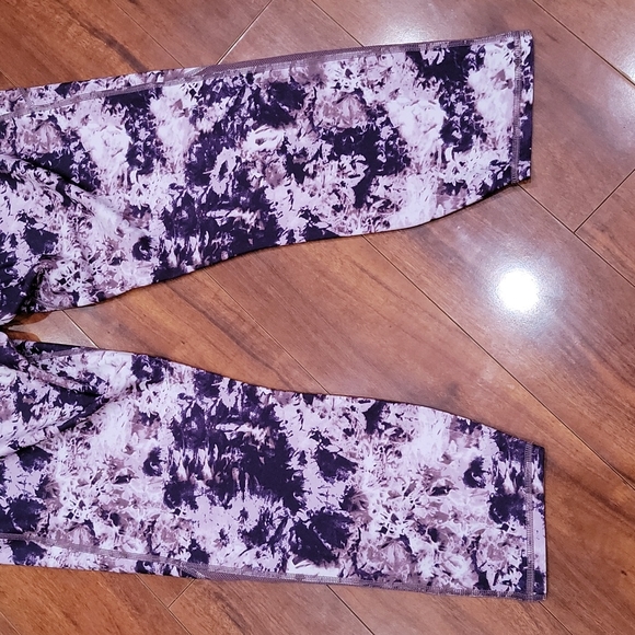 NWT plus size XXL Under Armour ankle leggings - Picture 7 of 10